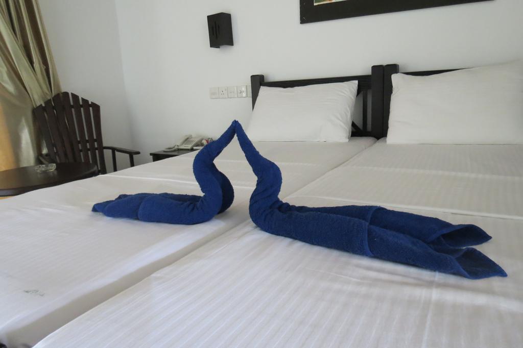 Scandinavia Hotel Hikkaduwa Kamer foto